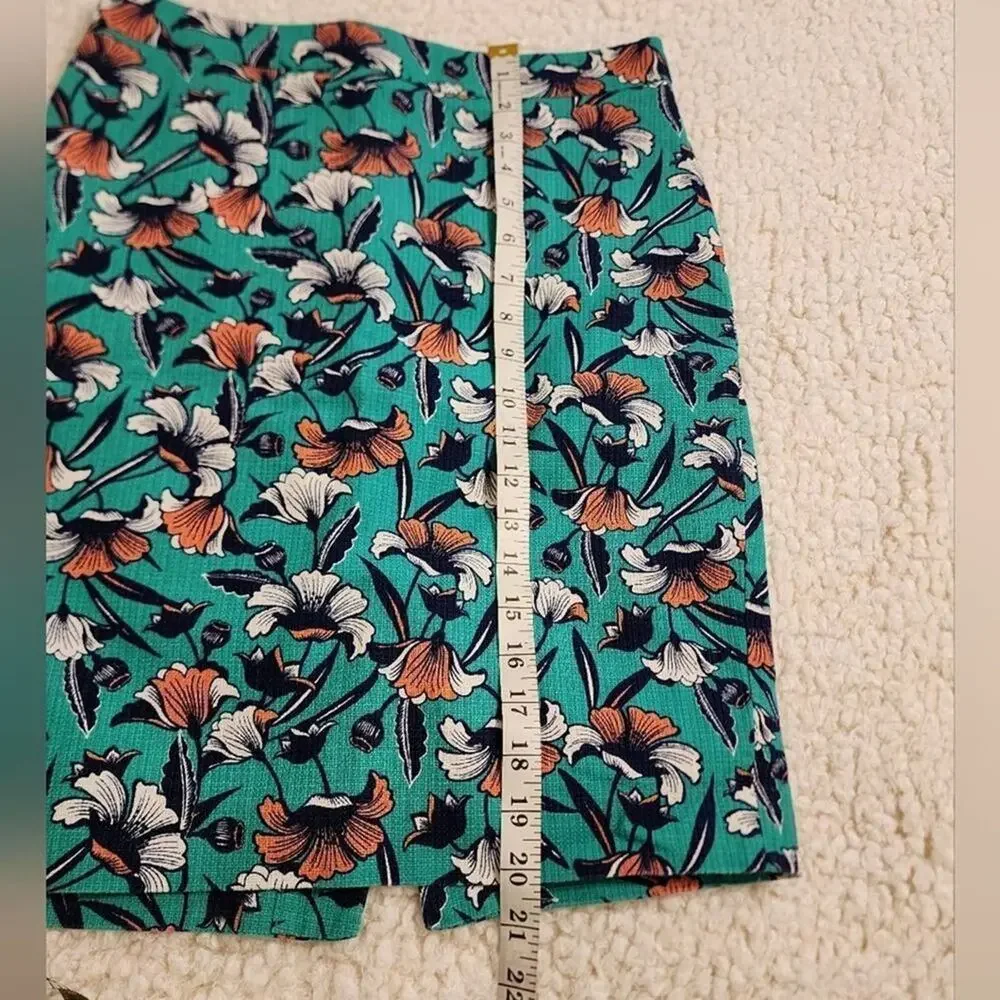 J. CREW green and orange floral‎ pencil shirt size 0